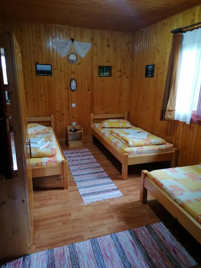 Corund Cazare | Sat de vacanță (K0277-42) Imaginea poate fi supusă drepturilor de autor. Se recomandă contactarea titularului drepturilor.