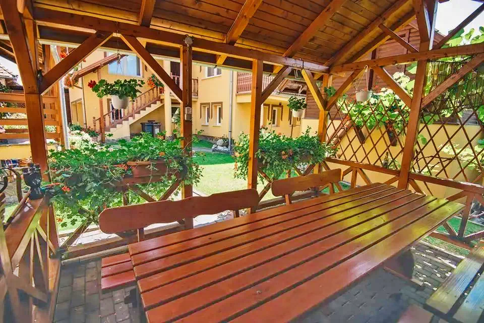 Corund Cazare | Motel (K0352-3) Imaginea poate fi supusă drepturilor de autor. Se recomandă contactarea titularului drepturilor.