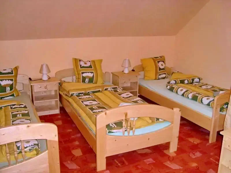 Corund Cazare | Motel (K0335-11) Imaginea poate fi supusă drepturilor de autor. Se recomandă contactarea titularului drepturilor.