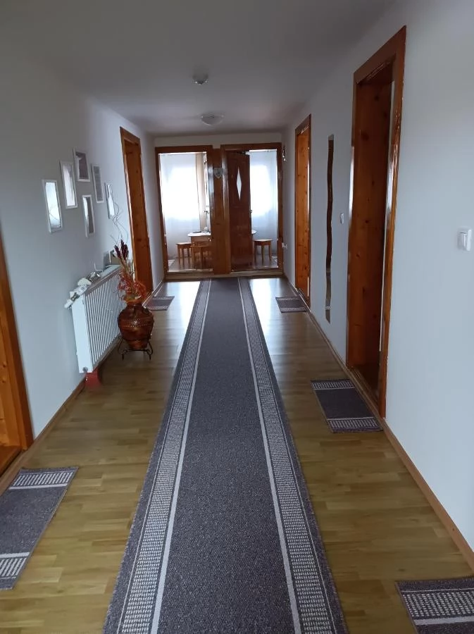 Corund Cazare | Pensiune (K0335-19) Imaginea poate fi supusă drepturilor de autor. Se recomandă contactarea titularului drepturilor. Corund Cazare | Pensiune (K0335-19) Imaginea poate fi supusă drepturilor de autor. Se recomandă contactarea titularului drepturilor.