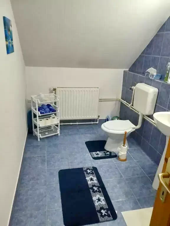 Korond Szállás | Motel (K0335-27) A kép szerzői jogvédelem alatt állhat. Javasolt a kapcsolatfelvétel a jog tulajdonossal.