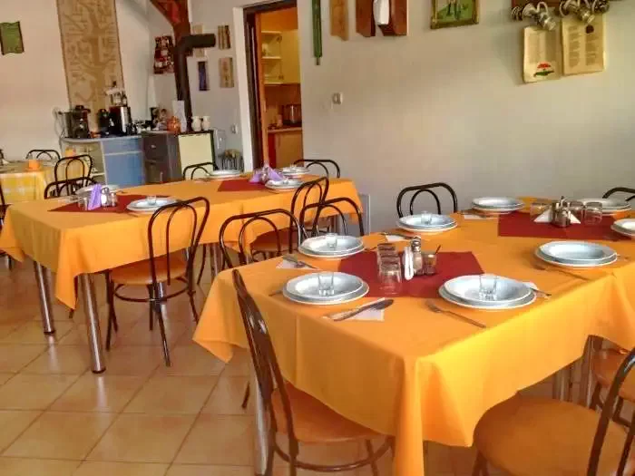 Corund Cazare | Pensiune (K0353-4) Imaginea poate fi supusă drepturilor de autor. Se recomandă contactarea titularului drepturilor.