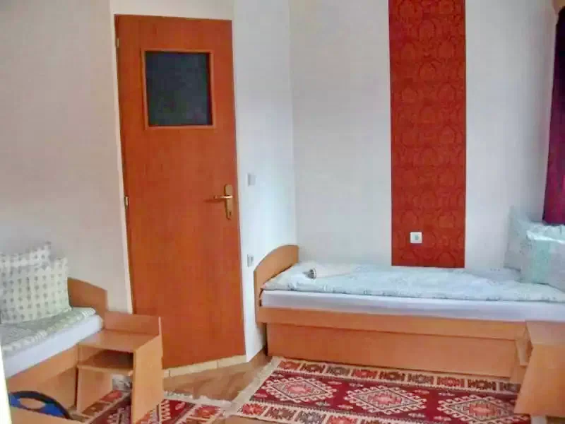 Corund Cazare | Motel (K0353-14) Imaginea poate fi supusă drepturilor de autor. Se recomandă contactarea titularului drepturilor.