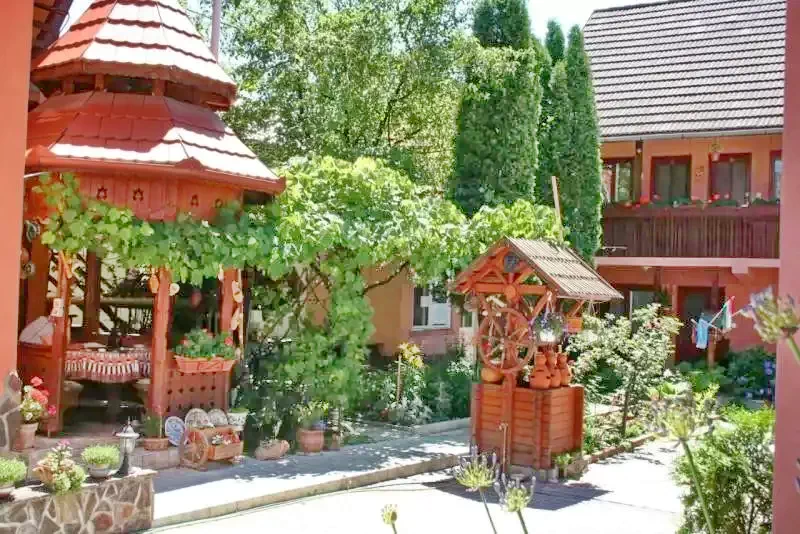 Corund Cazare | Motel (K0353-33) Imaginea poate fi supusă drepturilor de autor. Se recomandă contactarea titularului drepturilor.