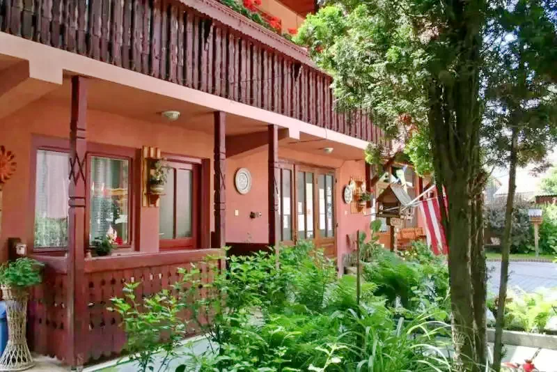 Korond Szállás | Motel (K0353-35) A kép szerzői jogvédelem alatt állhat. Javasolt a kapcsolatfelvétel a jog tulajdonossal.