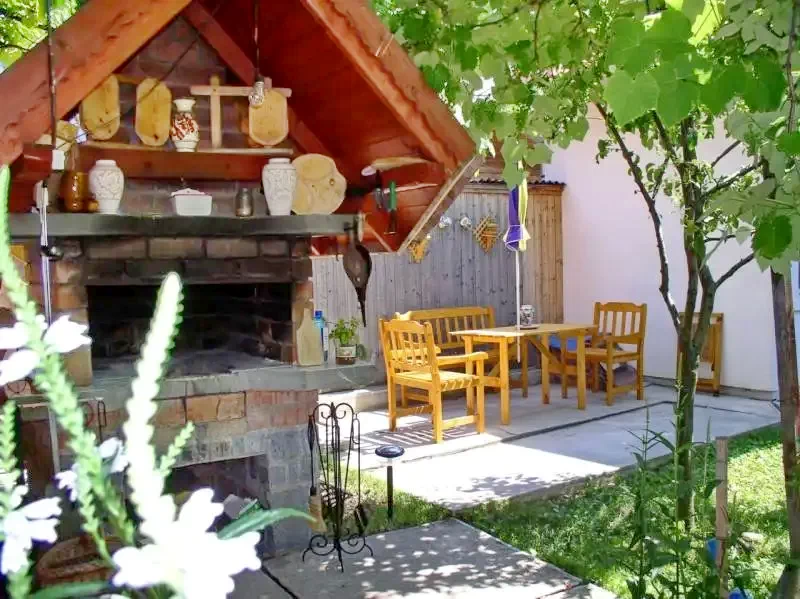 Korond Szállás | Motel (K0353-37) A kép szerzői jogvédelem alatt állhat. Javasolt a kapcsolatfelvétel a jog tulajdonossal.