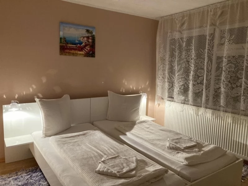Corund Cazare | Hotel**** (K0608-10) Imaginea poate fi supusă drepturilor de autor. Se recomandă contactarea titularului drepturilor.