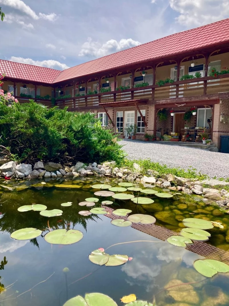 Corund Cazare | Hotel**** (K0608-50) Imaginea poate fi supusă drepturilor de autor. Se recomandă contactarea titularului drepturilor.