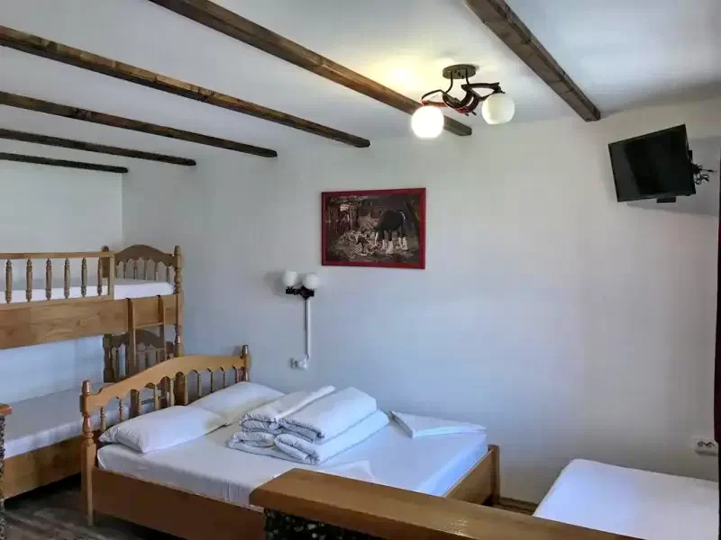 Corund Cazare | Sat de vacanță (K0778-22) Imaginea poate fi supusă drepturilor de autor. Se recomandă contactarea titularului drepturilor.