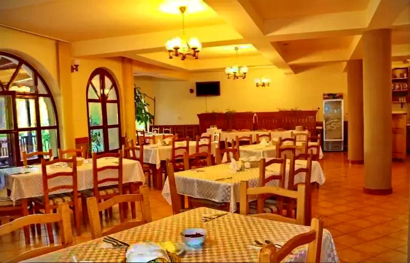 Corund Cazare | Motel (K1079-4) Imaginea poate fi supusă drepturilor de autor. Se recomandă contactarea titularului drepturilor.