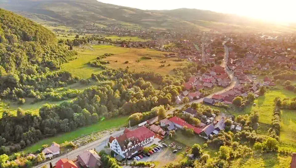 Corund Cazare | Motel (K1079-32) Imaginea poate fi supusă drepturilor de autor. Se recomandă contactarea titularului drepturilor.