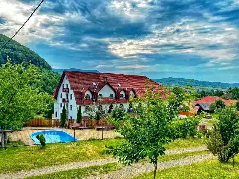 Korond Szállás | Motel (K1079-35) A kép szerzői jogvédelem alatt állhat. Javasolt a kapcsolatfelvétel a jog tulajdonossal.