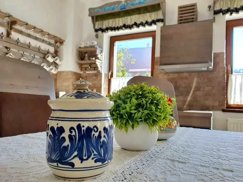 Korond Szállás | Motel (K1195-14) A kép szerzői jogvédelem alatt állhat. Javasolt a kapcsolatfelvétel a jog tulajdonossal.