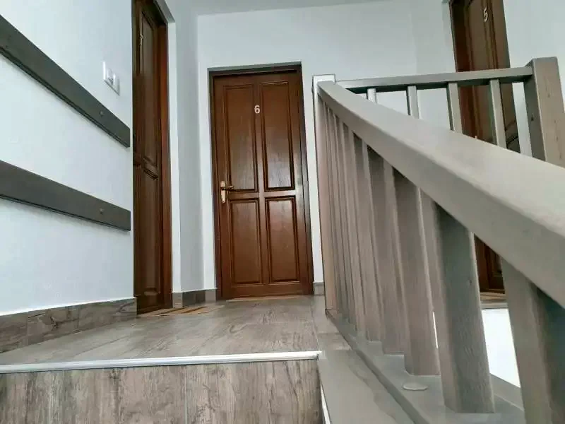 Corund Cazare | Motel (K1195-15) Imaginea poate fi supusă drepturilor de autor. Se recomandă contactarea titularului drepturilor.