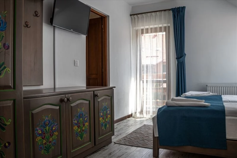 Corund Cazare | Motel (K1195-16) Imaginea poate fi supusă drepturilor de autor. Se recomandă contactarea titularului drepturilor.