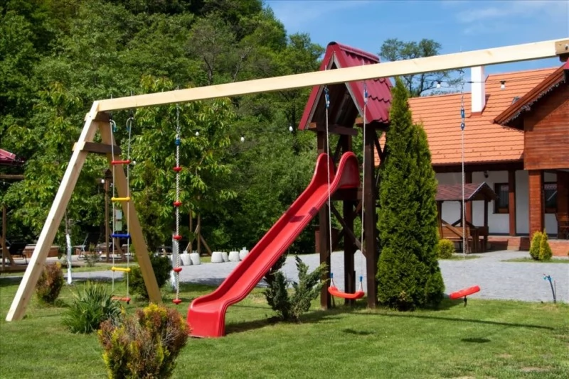 Corund Cazare | Motel (K1195-30) Imaginea poate fi supusă drepturilor de autor. Se recomandă contactarea titularului drepturilor.