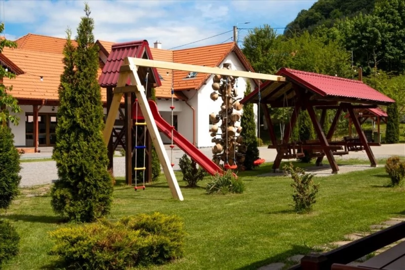 Korond Szállás | Panzió (K1195-31) A kép szerzői jogvédelem alatt állhat. Javasolt a kapcsolatfelvétel a jog tulajdonossal.