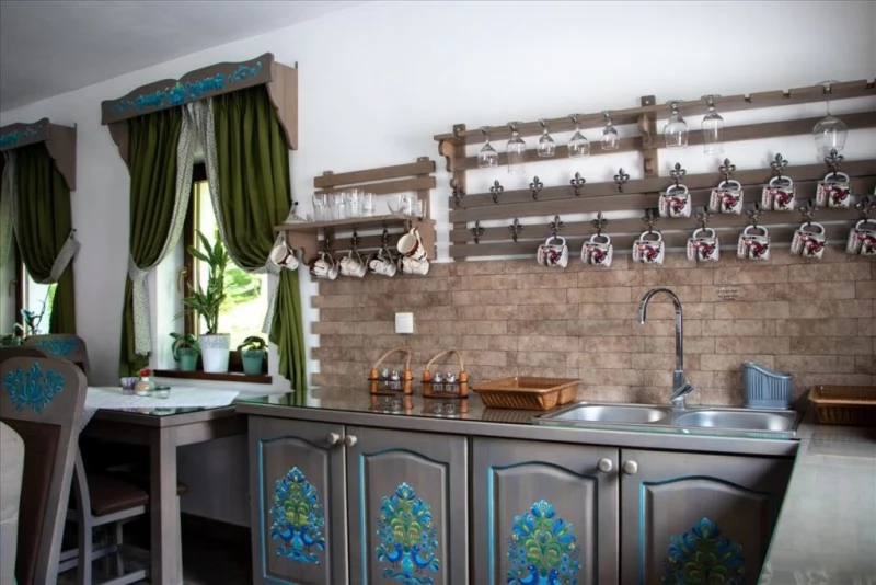 Corund Cazare | Pensiune (K1195-38) Imaginea poate fi supusă drepturilor de autor. Se recomandă contactarea titularului drepturilor. Corund Cazare | Pensiune (K1195-38) Imaginea poate fi supusă drepturilor de autor. Se recomandă contactarea titularului drepturilor.