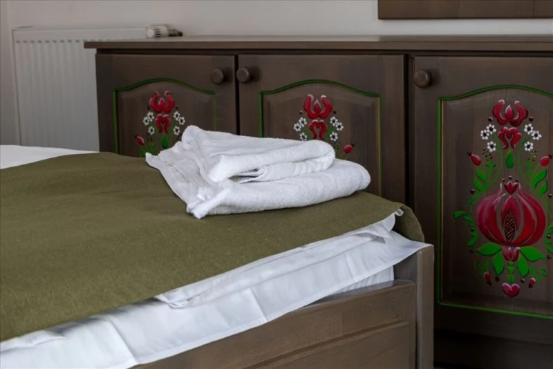 Corund Cazare | Motel (K1195-45) Imaginea poate fi supusă drepturilor de autor. Se recomandă contactarea titularului drepturilor.