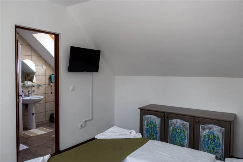 Korond Szállás | Motel (K1195-49) A kép szerzői jogvédelem alatt állhat. Javasolt a kapcsolatfelvétel a jog tulajdonossal.