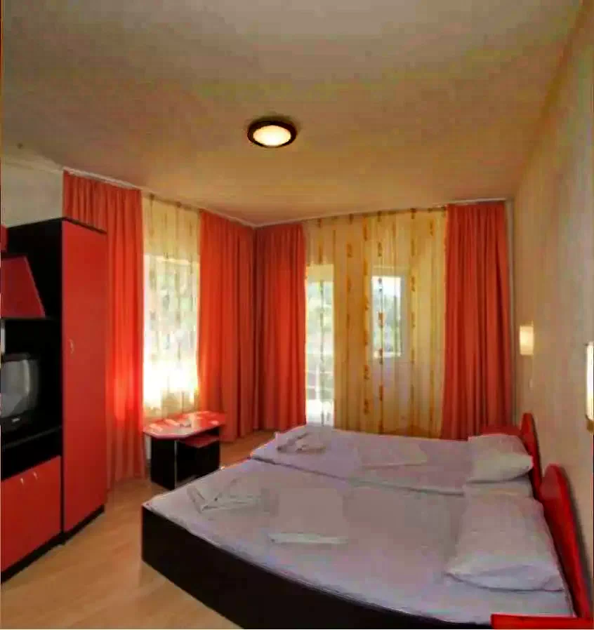 Herkulesfürdő Szállás | Motel (K0035-12) A kép szerzői jogvédelem alatt állhat. Javasolt a kapcsolatfelvétel a jog tulajdonossal.