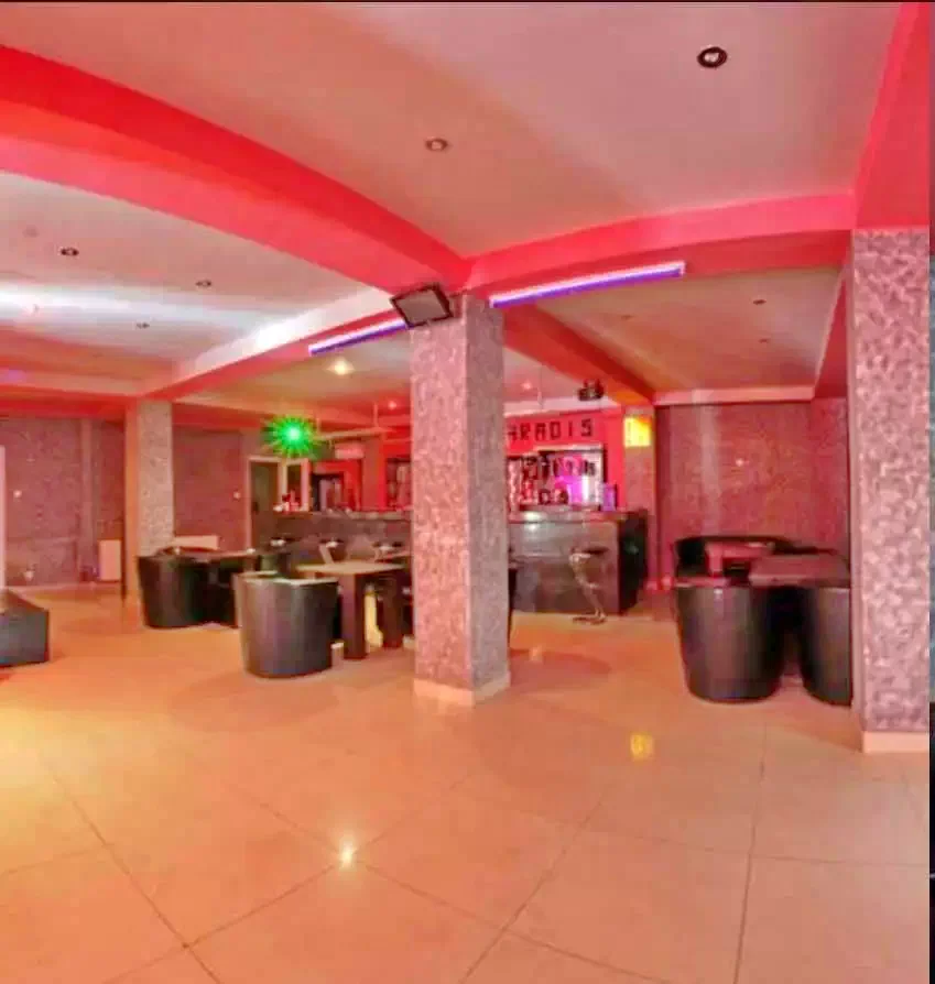 Băile Herculane Cazare | Motel (K0035-13) Imaginea poate fi supusă drepturilor de autor. Se recomandă contactarea titularului drepturilor.