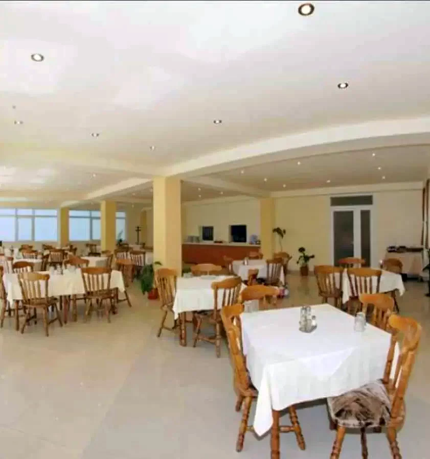 Băile Herculane Cazare | Motel (K0035-18) Imaginea poate fi supusă drepturilor de autor. Se recomandă contactarea titularului drepturilor.