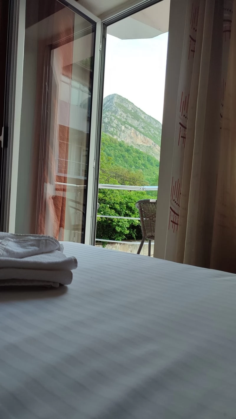 Băile Herculane Cazare | Motel (K0035-28) Imaginea poate fi supusă drepturilor de autor. Se recomandă contactarea titularului drepturilor.