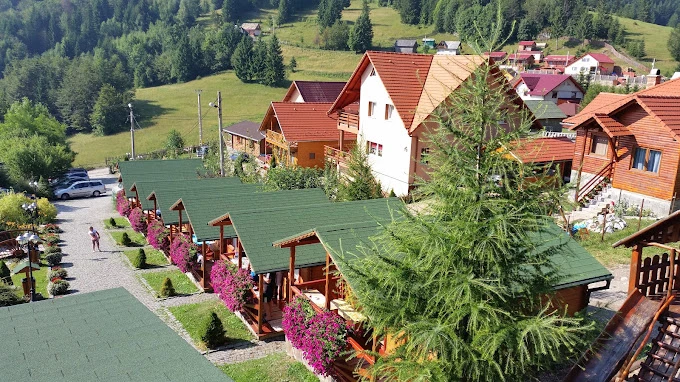 Lacu Roșu Cazare | Camping / Popas turistic (K0242-33) Imaginea poate fi supusă drepturilor de autor. Se recomandă contactarea titularului drepturilor.