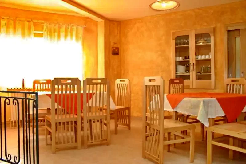 Harghita-Băi Cazare | Motel (K0292-5) Imaginea poate fi supusă drepturilor de autor. Se recomandă contactarea titularului drepturilor.