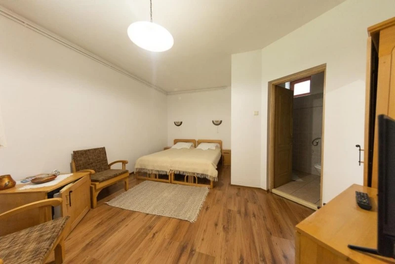 Hargitafürdő Szállás | Motel (K0292-21) A kép szerzői jogvédelem alatt állhat. Javasolt a kapcsolatfelvétel a jog tulajdonossal.