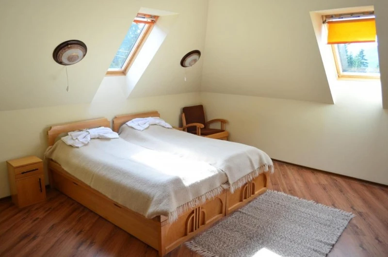 Hargitafürdő Szállás | Motel (K0292-31) A kép szerzői jogvédelem alatt állhat. Javasolt a kapcsolatfelvétel a jog tulajdonossal.