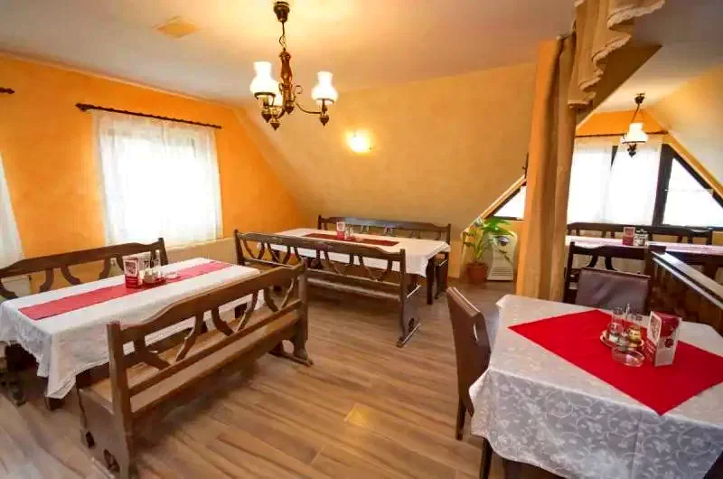 Székelyszentkirály Szállás | Motel (K0753-10) A kép szerzői jogvédelem alatt állhat. Javasolt a kapcsolatfelvétel a jog tulajdonossal.