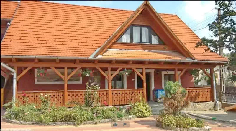 Székelyszentkirály Szállás | Panzió (K0753-36) A kép szerzői jogvédelem alatt állhat. Javasolt a kapcsolatfelvétel a jog tulajdonossal. Székelyszentkirály Szállás | Panzió (K0753-36) A kép szerzői jogvédelem alatt állhat. Javasolt a kapcsolatfelvétel a jog tulajdonossal.