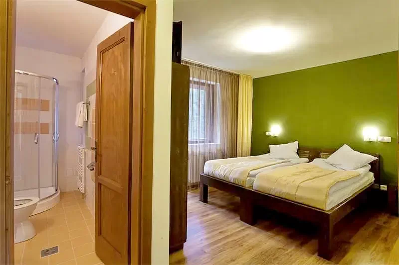 Hargitafürdő Szállás | Motel (K0373-9) A kép szerzői jogvédelem alatt állhat. Javasolt a kapcsolatfelvétel a jog tulajdonossal.