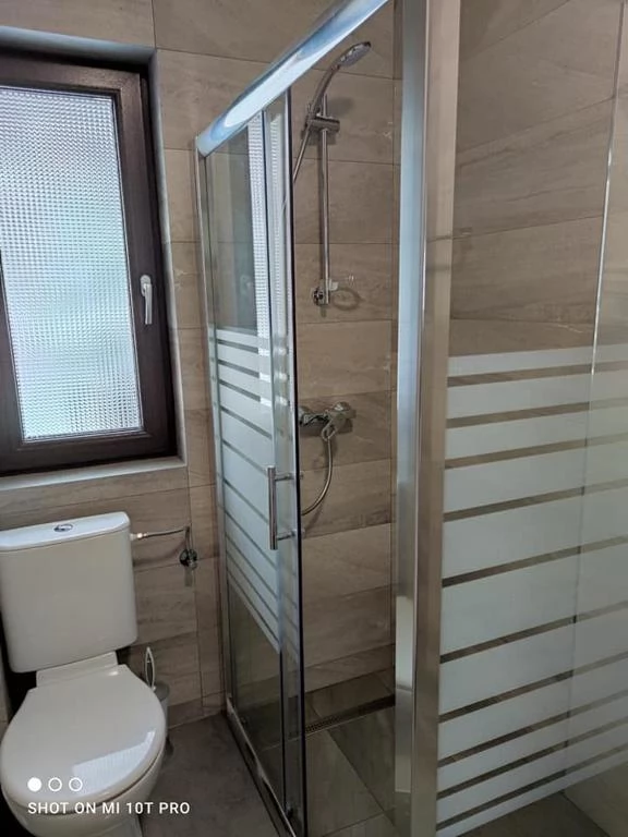 Bușteni Szállás | Bungalow (K1444-7) A kép szerzői jogvédelem alatt állhat. Javasolt a kapcsolatfelvétel a jog tulajdonossal.