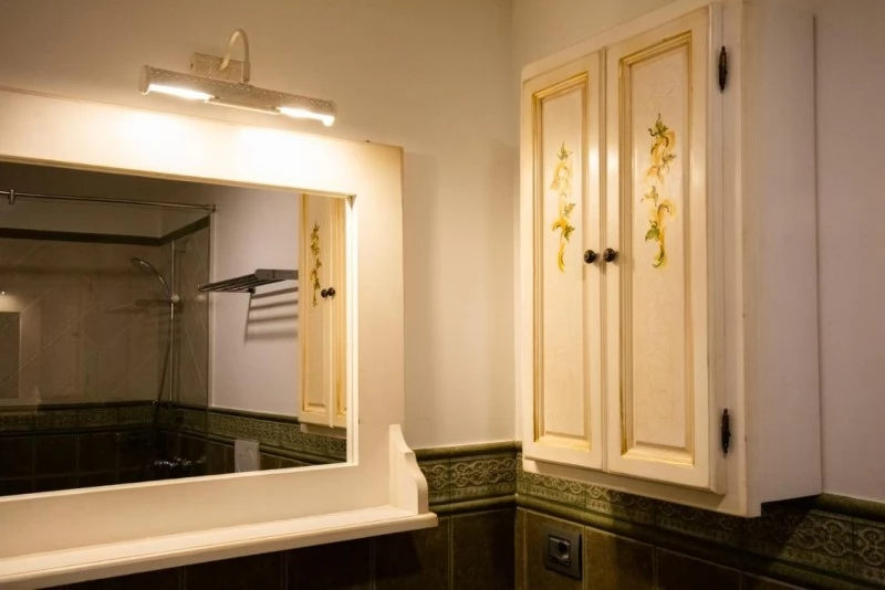 Bușteni Szállás | Motel (K1445-15) A kép szerzői jogvédelem alatt állhat. Javasolt a kapcsolatfelvétel a jog tulajdonossal.