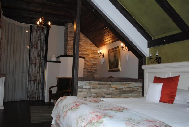 Bușteni Szállás | Motel (K1445-28) A kép szerzői jogvédelem alatt állhat. Javasolt a kapcsolatfelvétel a jog tulajdonossal.