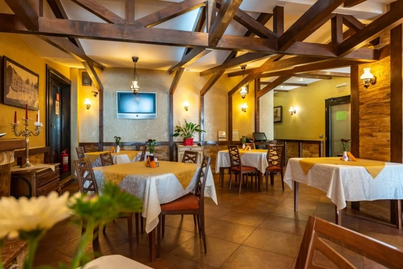 Bușteni Szállás | Motel (K1445-49) A kép szerzői jogvédelem alatt állhat. Javasolt a kapcsolatfelvétel a jog tulajdonossal.