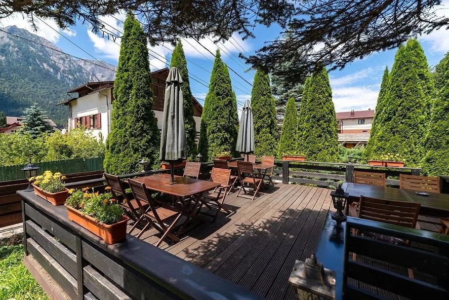 Bușteni Szállás | Motel (K1445-55) A kép szerzői jogvédelem alatt állhat. Javasolt a kapcsolatfelvétel a jog tulajdonossal.