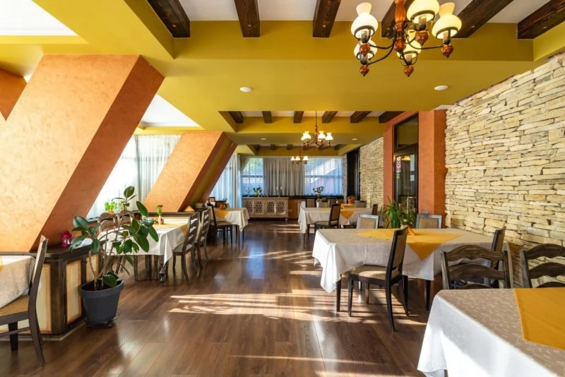 Bușteni Szállás | Motel (K1445-56) A kép szerzői jogvédelem alatt állhat. Javasolt a kapcsolatfelvétel a jog tulajdonossal.