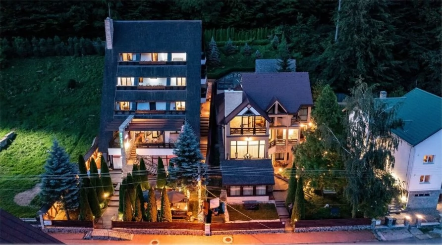 Bușteni Szállás | Motel (K1445-67) A kép szerzői jogvédelem alatt állhat. Javasolt a kapcsolatfelvétel a jog tulajdonossal.