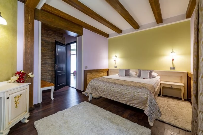 Bușteni Szállás | Motel (K1445-70) A kép szerzői jogvédelem alatt állhat. Javasolt a kapcsolatfelvétel a jog tulajdonossal.