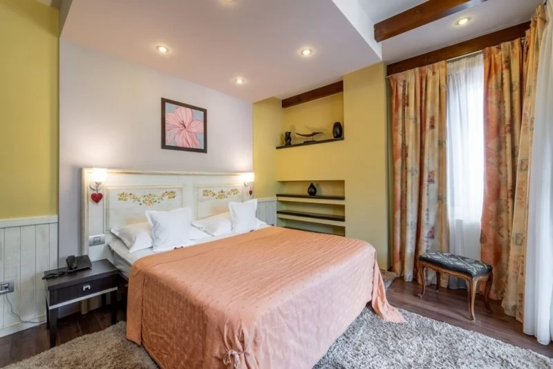 Bușteni Szállás | Motel (K1445-73) A kép szerzői jogvédelem alatt állhat. Javasolt a kapcsolatfelvétel a jog tulajdonossal.