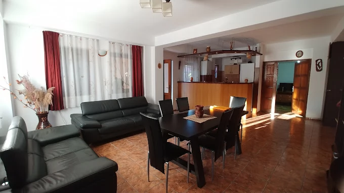 Kercisóra Szállás | Motel (K1487-5) A kép szerzői jogvédelem alatt állhat. Javasolt a kapcsolatfelvétel a jog tulajdonossal.