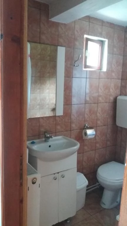 Kercisóra Szállás | Motel (K1487-31) A kép szerzői jogvédelem alatt állhat. Javasolt a kapcsolatfelvétel a jog tulajdonossal.