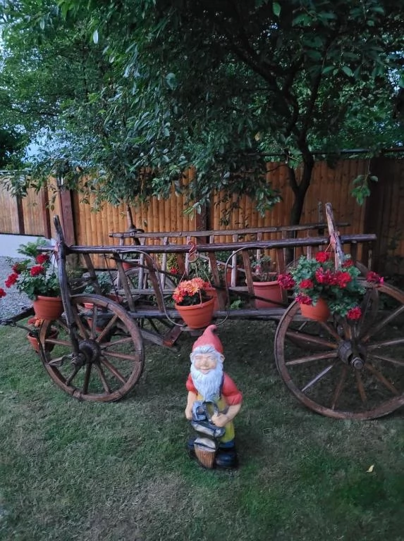 Cârțișoara Cazare | Motel (K1487-45) Imaginea poate fi supusă drepturilor de autor. Se recomandă contactarea titularului drepturilor.