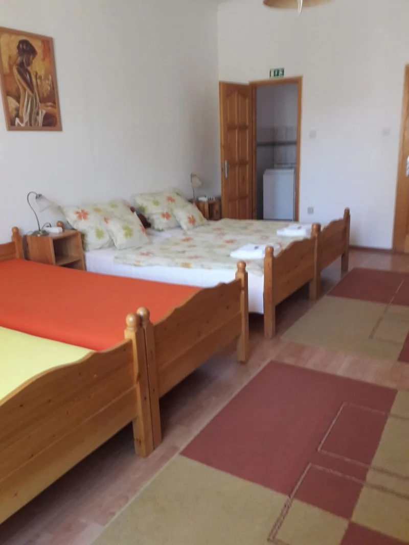 Gyula Szállás | Kulcsosház (K0511-5) A kép szerzői jogvédelem alatt állhat. Javasolt a kapcsolatfelvétel a jog tulajdonossal. Gyula Szállás | Kulcsosház (K0511-5) A kép szerzői jogvédelem alatt állhat. Javasolt a kapcsolatfelvétel a jog tulajdonossal.