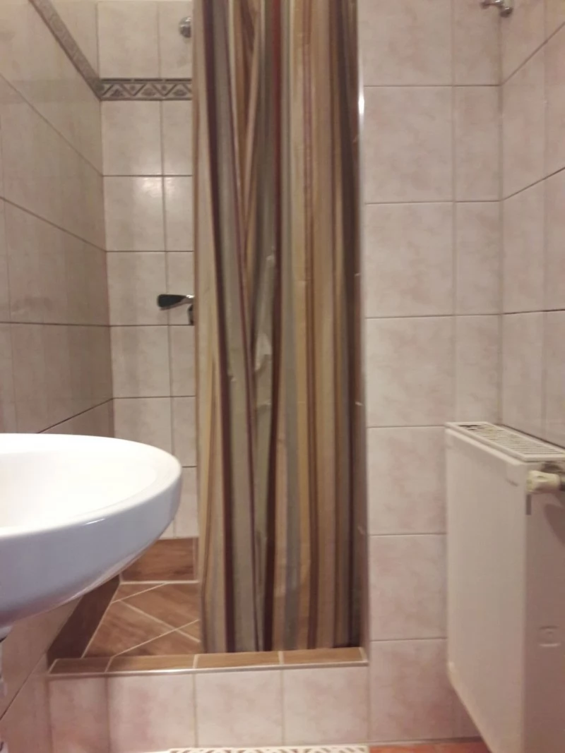 Gyula Szállás | Üdülőfalu (K0511-17) A kép szerzői jogvédelem alatt állhat. Javasolt a kapcsolatfelvétel a jog tulajdonossal.