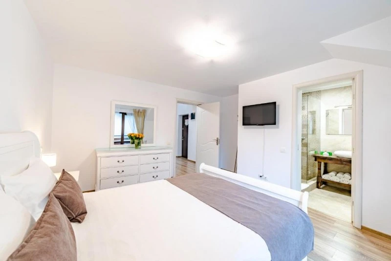 Bușteni Cazare | Hotel-apartament (K1583-39) Imaginea poate fi supusă drepturilor de autor. Se recomandă contactarea titularului drepturilor.